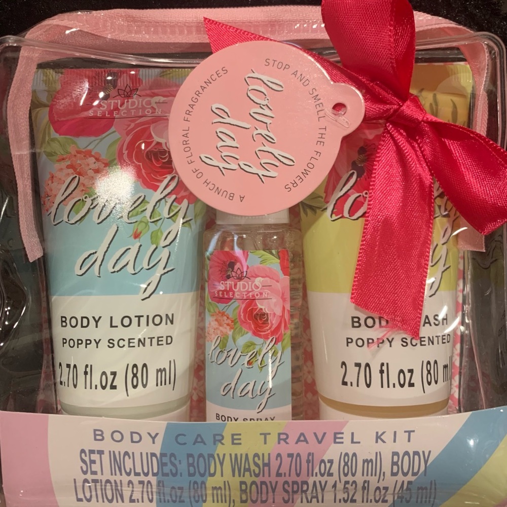 Holiday gifts Body care travel kit $6